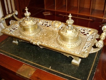 Antique VICTORIAN BRASS TWIN INK STAND / PEN REST DESK TIDY WITH BRONZE LINERS & ORNATE TURNED HANDLES C1840-60 15.5  X 6.75 INCHES