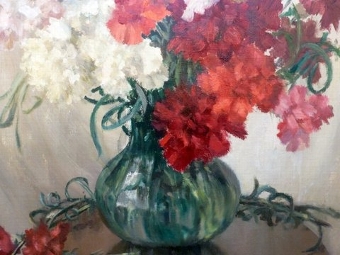 Antique BEAUTIFULL FLORREL STILL LIFE OIL PAINTING OF CARNATIONS IN A GLASS VASE BY LISTED ARTIST MARGARET CHAPMAN 30 X 26 IN SHABBY CHIC DECORATIVE FRAME 