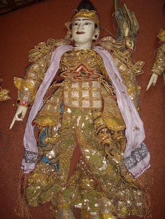 BALANESE ADULT MAN PUPPET HAND MADE 30 INCHES HIGH C1900-1920 ADORNED WITH SEQUINS & GOLD THREADING
