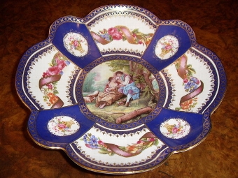 Antique CONTINENTAL PORCELAIN DISH DECORATED WITH FLOWERS & CAMEO SCENE IN CENTRE 