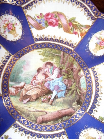 Antique CONTINENTAL PORCELAIN DISH DECORATED WITH FLOWERS & CAMEO SCENE IN CENTRE 
