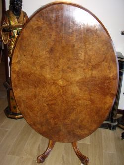 BURR-WALNUT VENEERED LOO TILT-TOP OVAL DINING TABLE C1850