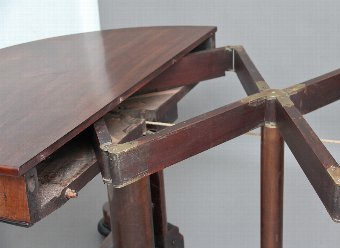 Antique 19th Century mahogany extending table