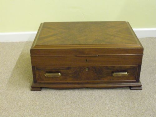 Walnut Cased Canteen of Cutlery