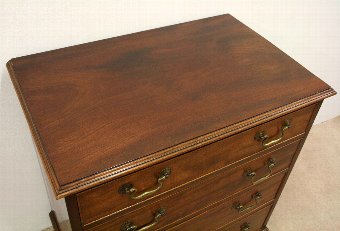 Antique Georgian Style Mahogany Chest of Drawers