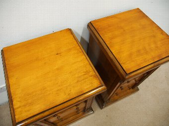 Antique Pair of Victorian Satin Birch Chest of Drawers