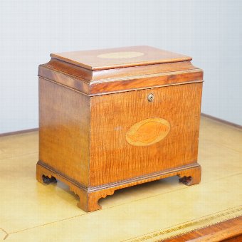George III Style Inlaid Box or Vindeguard