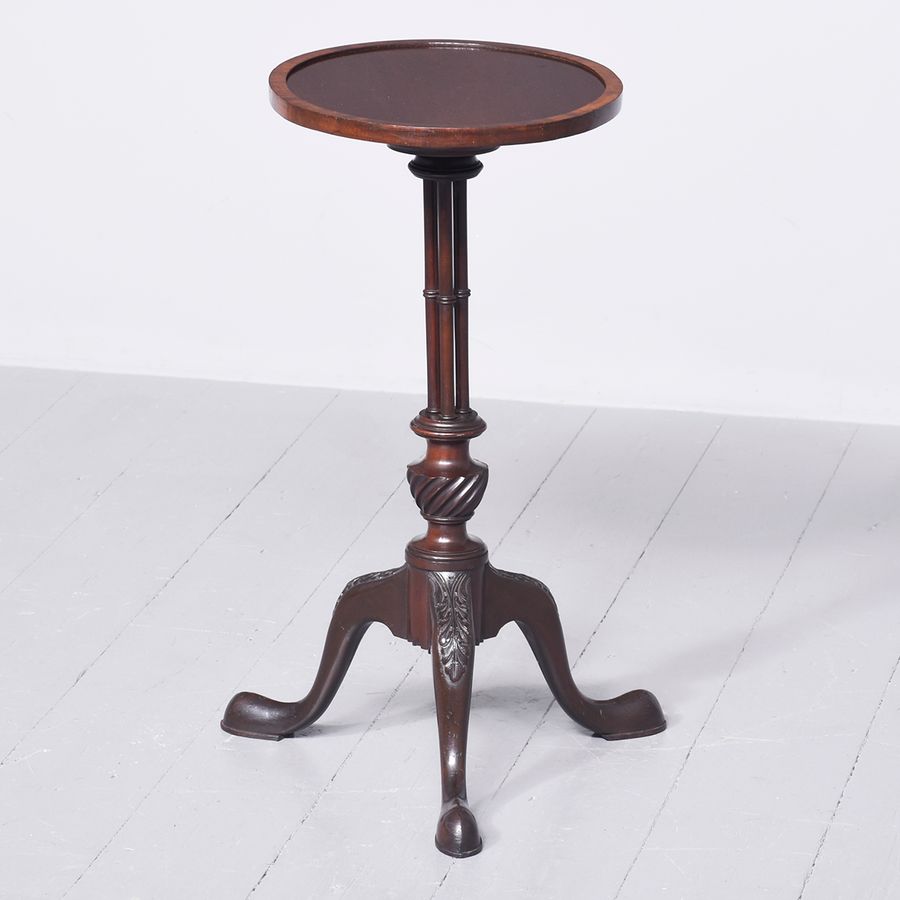 Antique Stylish, 19th Century Georgian-Style Elegant Oval Wine Table