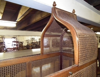 Antique Antique Crib