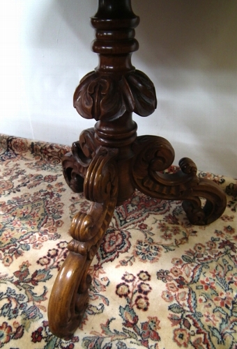 Antique Victorian Oval Burr Elm Occasional Table