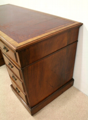Antique Late Victorian Walnut Pedestal Desk