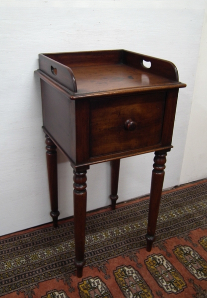 William IV Mahogany Bedside Cupboard