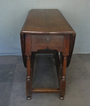 Antique Antique oak gate leg table