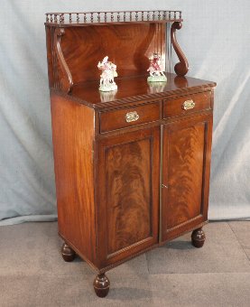 Small Regency mahogany chiffonier