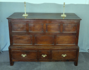 Oak coffer dresser