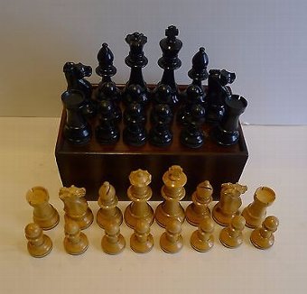 Large Antique English Weighted Boxwood Chess Set With Storage Box c.1910