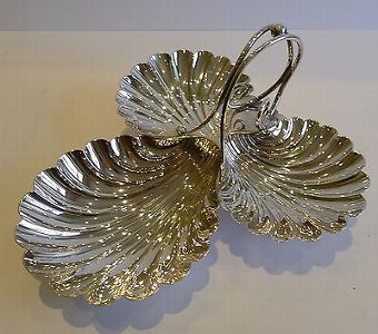 Top Quality Silver Plated Shell Dish With Three Shell Feet by Elkington & Co.