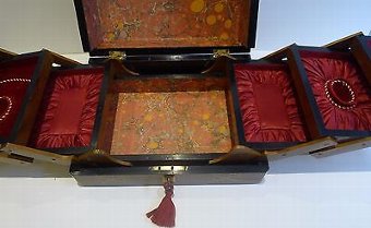 Rare Antique English Inlaid Walnut Cantilever Jewelry Box c.1870