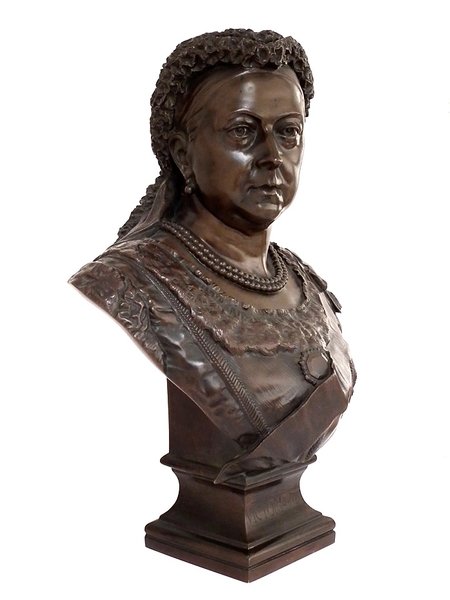 Important bronze bust of Queen Victoria - c1870s
