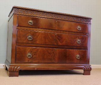 Antique Mahogany Chest of Drawers