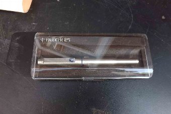 parker fountain pen number 25 comes with case