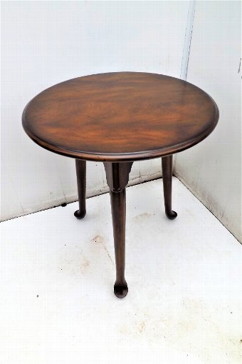 Cricket Table in quality mahogany