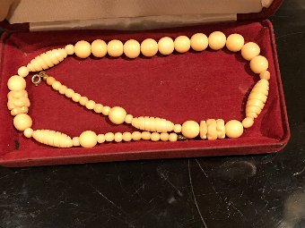 Lady's necklace