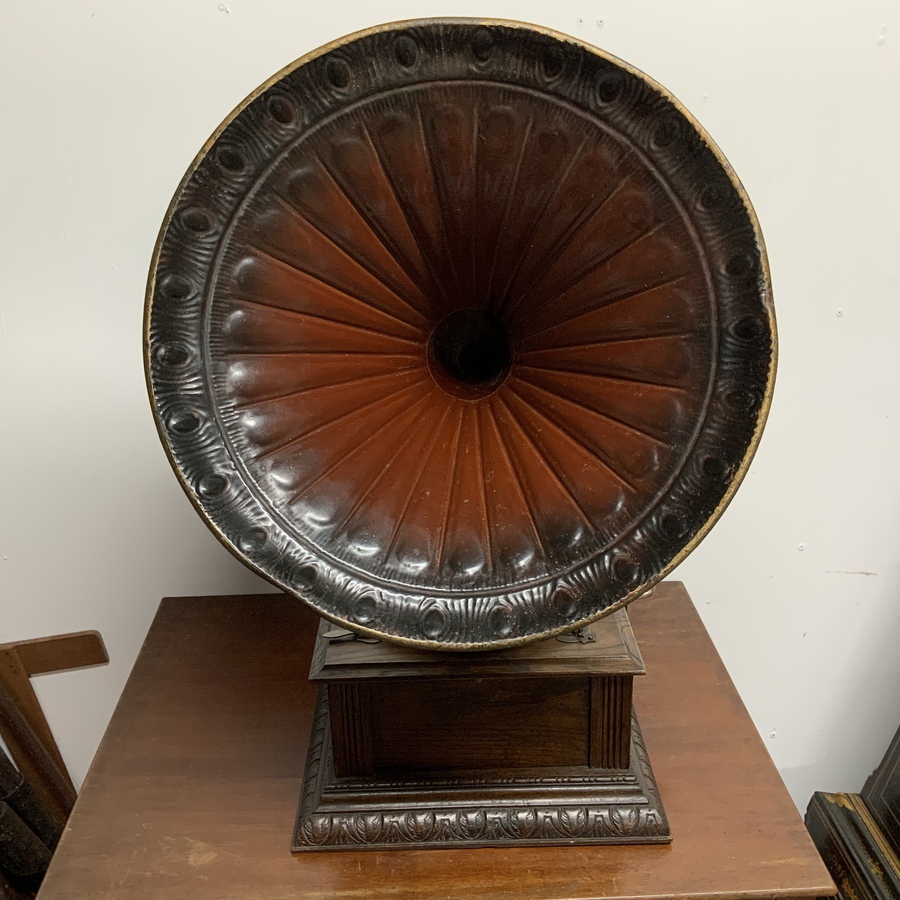 Horned Gramophone 1920’s oak cased