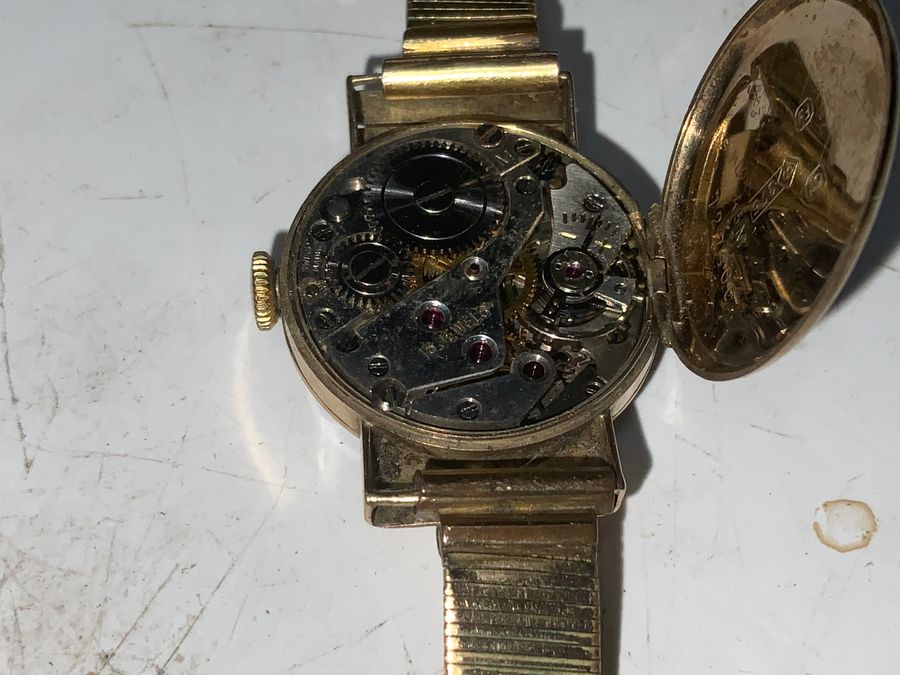 Antique Ladies 9CT gold cased wristwatch