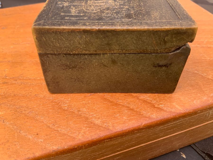 Antique Snuff Box/Musical Victorian