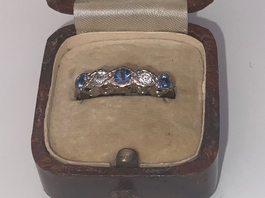 Antique Sapphire & Diamonds 18CT Gold & Platinum 