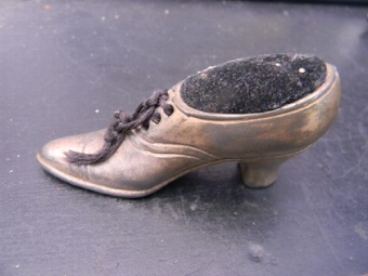 Pin cushion in shape of old ladies shoe Stunning quality item.-B2