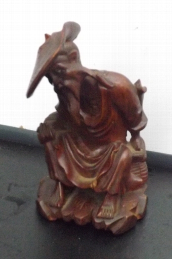 Old wise man carving early Chinese. B29
