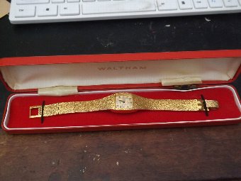 vintage wristwatch Ladie's Waltham mechanical