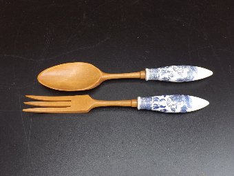Blue & White serving spoon & fork for salad or fruit dish