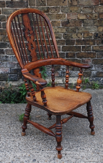 Early 19th Century Yew & Elm Windsor Chair