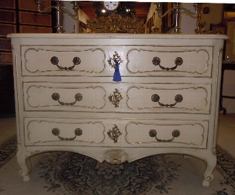 Stunning French Antique period painted Louis XV Rococo Chest of Drawers/Commode