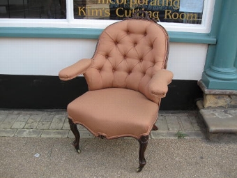 Button back armchair