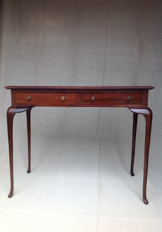 A FINE ANTIQUE EDWARDIAN MAHOGANY LADIES WRITING OR OCCASSIONAL TABLE