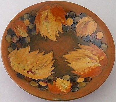 Unusual Large Moorcroft Pottery Leaf And Berry Bowl / Dish
