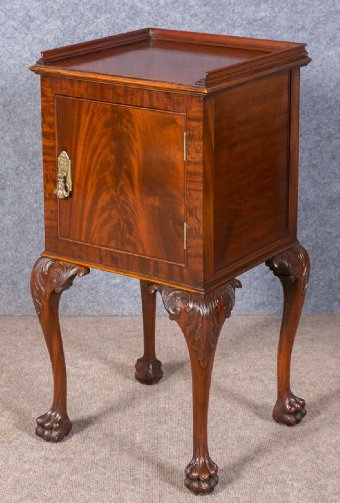 Good Quality Mahogany Bedside Cabinet