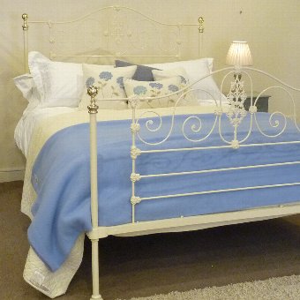 Antique Cast Iron Cream Bed – MK47