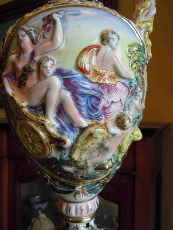 PAIR OF CAPOLDIMONTE VASES