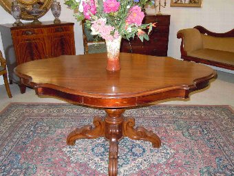 french napoleon III violin shaped table