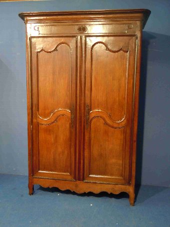French original period oak armoire/Wardrobe from the region of Brittany France