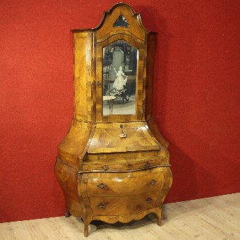 Venetian bureau in walnut with mirrors of the 20th century