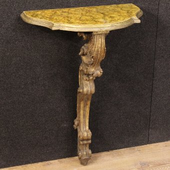 Italian console table in lacquered and gilded wood