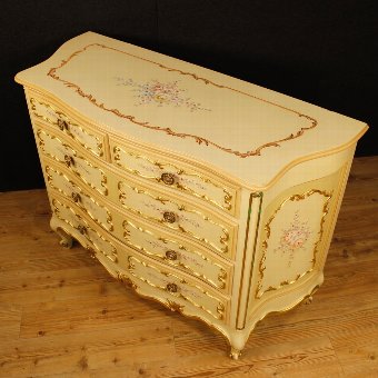 Antique Italian lacquered, gilded and painted chest of drawers with 5 drawers