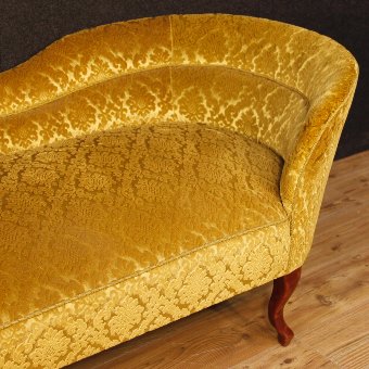 Antique French chaise longue in damask velvet