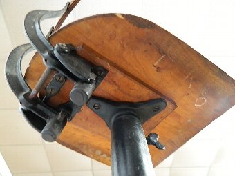 Antique Singer sewing machine adjustable swivel chair